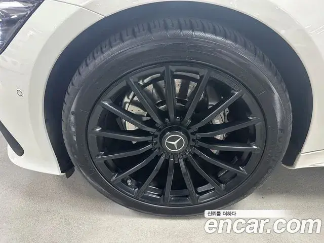 Mercedes-Benz AMG GT 2019 — Şəkil 11/17