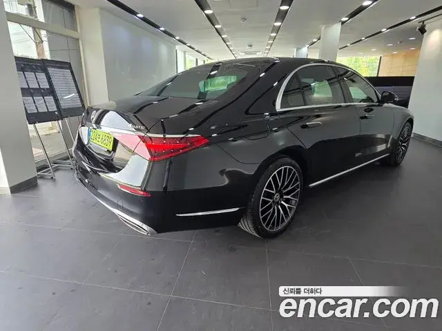 Mercedes-Benz S-Class 2025 — ფოტო 17/20