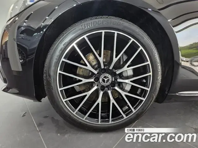 Mercedes-Benz S-Class 2025 — ფოტო 18/20