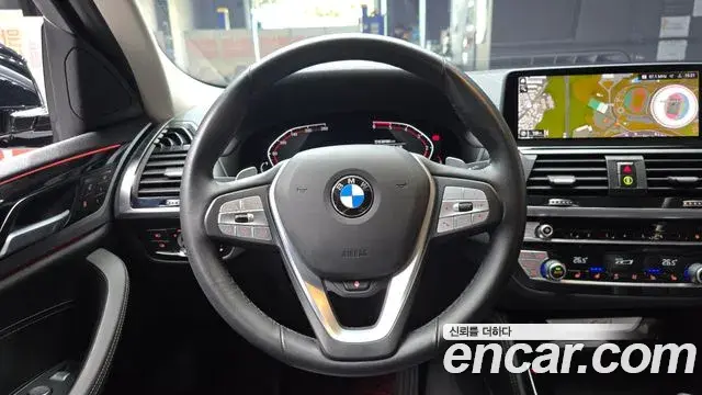 BMW X4 2021 — Photo 28/30