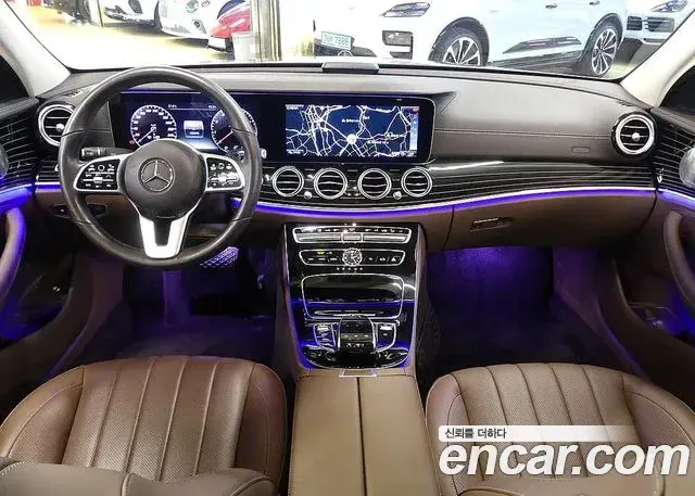 Mercedes-Benz E-Class 2019 — Photo 17/20