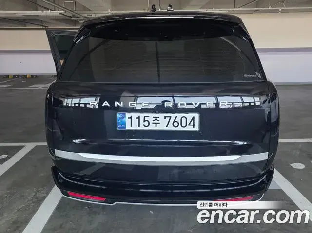 Land Rover Range Rover 2024 — Photo 17/20