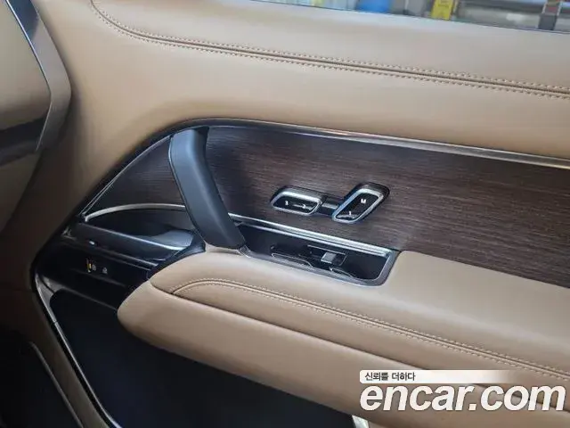 Land Rover Range Rover 2024 — Photo 11/20