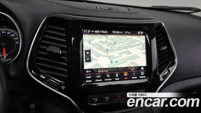 Jeep Cherokee 2021 — Şəkil 14/32