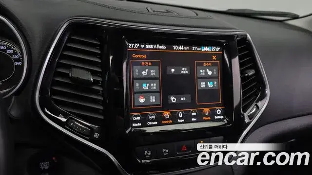 Jeep Cherokee 2021 — Şəkil 24/32