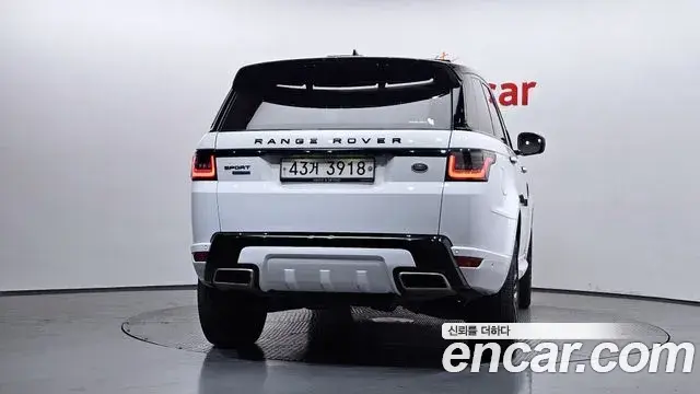 Land Rover Range Rover Sport 2018 — Photo 22/36
