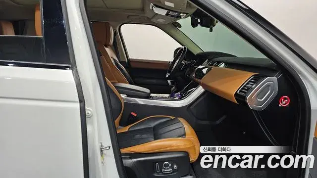 Land Rover Range Rover Sport 2018 — Photo 34/36