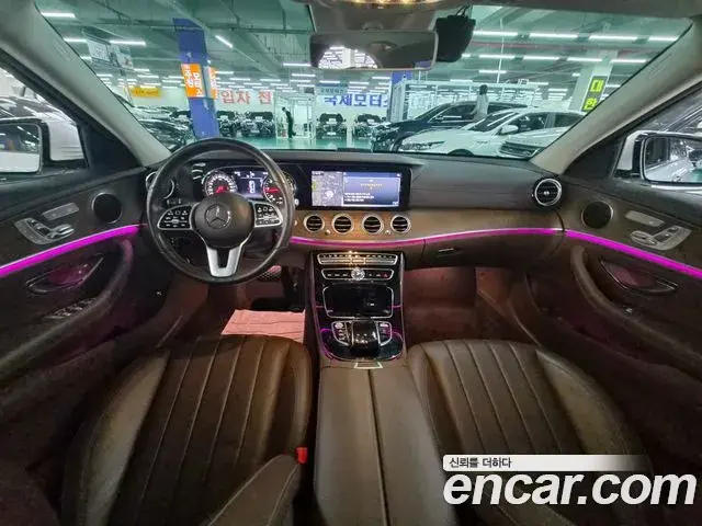 Mercedes-Benz E-Class 2019 — Şəkil 19/20