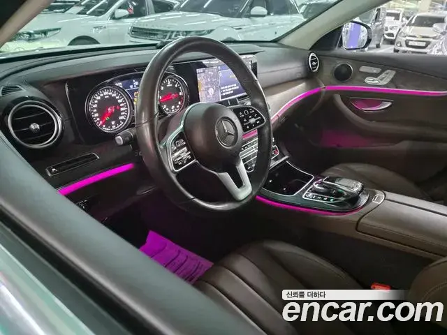 Mercedes-Benz E-Class 2019 — Şəkil 16/20