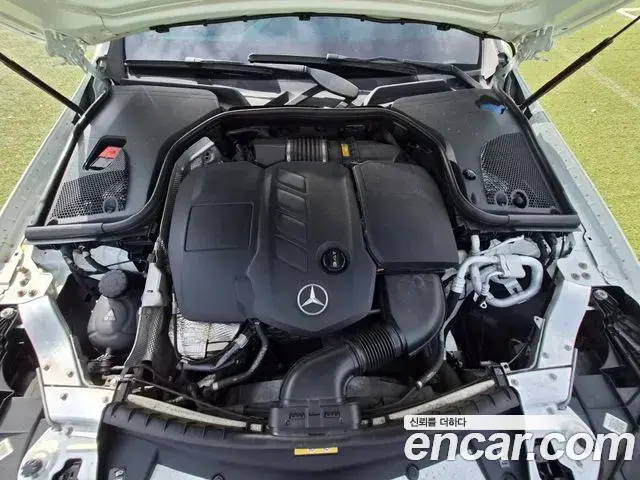 Mercedes-Benz E-Class 2019 — Şəkil 10/20