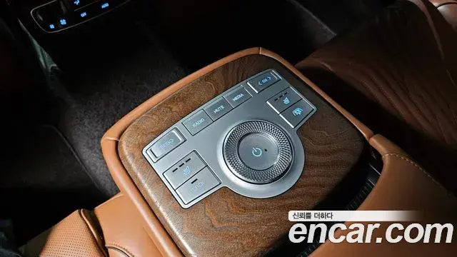 Genesis G80 2021 — Şəkil 26/30