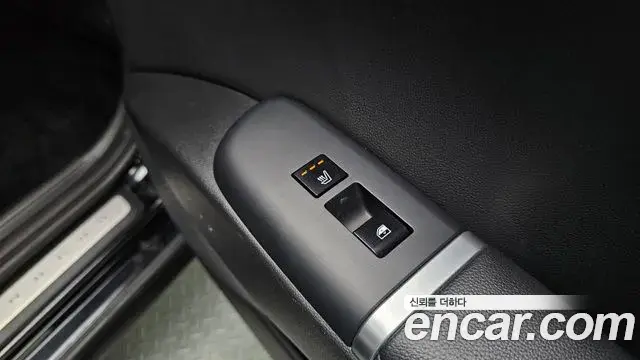 Hyundai Grandeur 2023 — Фото 19/20