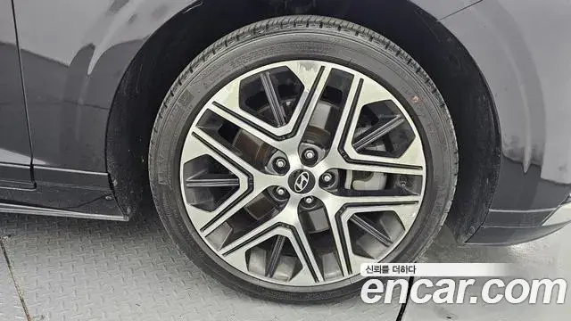 Hyundai Grandeur Hybrid 2023 — ფოტო 21/30