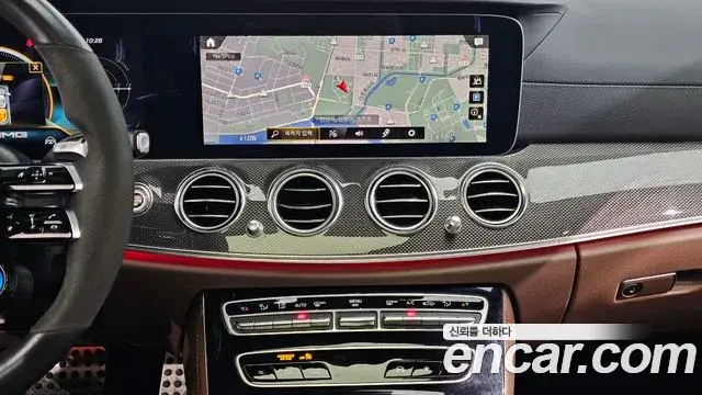Mercedes-Benz E-Class 2021 — Фото 14/20
