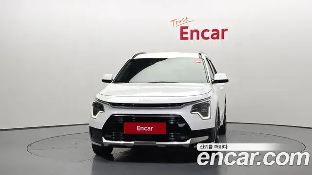 Kia Niro 2022 — Фото 3/20