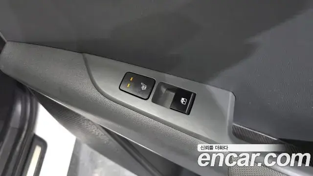Kia Niro 2022 — Фото 19/20