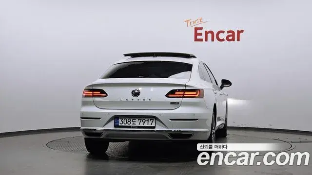 Volkswagen Arteon 2020 — ფოტო 8/20