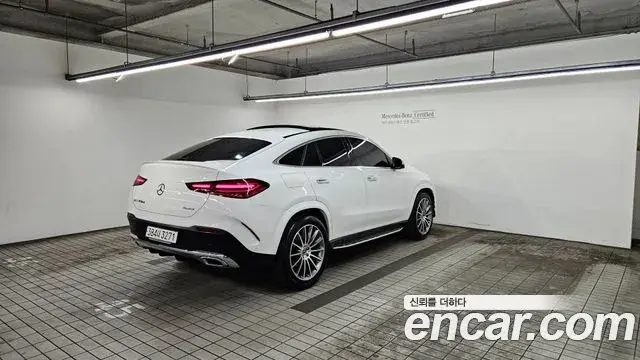 Mercedes-Benz GLE-Class 2023 — Фото 1/20