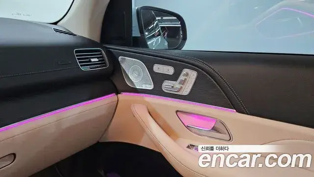 Mercedes-Benz GLE-Class 2025 — Фото 13/20