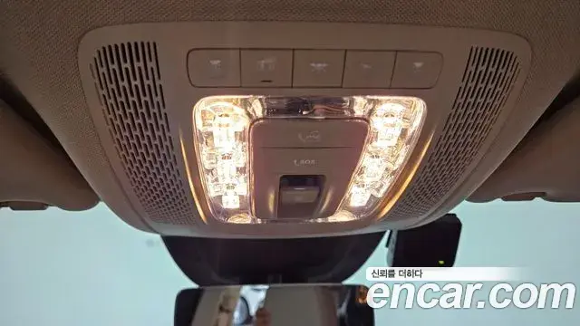 Mercedes-Benz GLE-Class 2025 — Фото 17/20