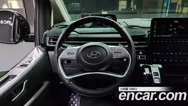 Hyundai Staria 2023 — Фото 14/20