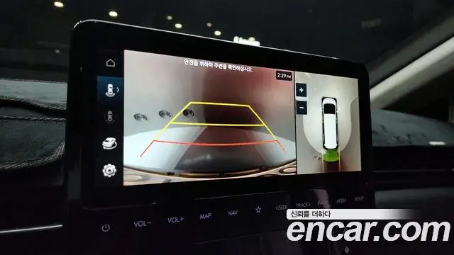 Hyundai Staria 2023 — Фото 15/20