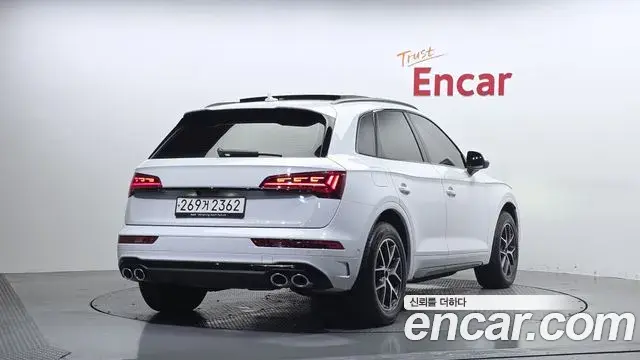 Audi SQ5 2021 — Şəkil 18/36