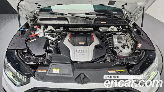 Audi SQ5 2021 — Şəkil 12/36