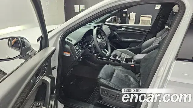 Audi SQ5 2021 — Şəkil 9/36