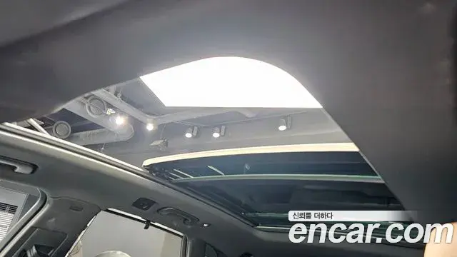 Audi SQ5 2021 — Şəkil 29/36