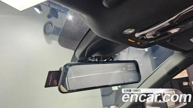 Audi SQ5 2021 — Şəkil 16/36