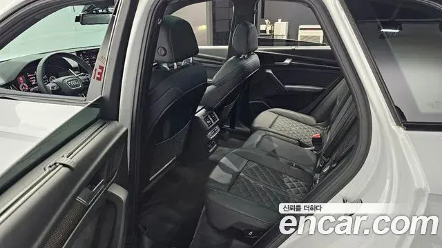 Audi SQ5 2021 — Şəkil 24/36