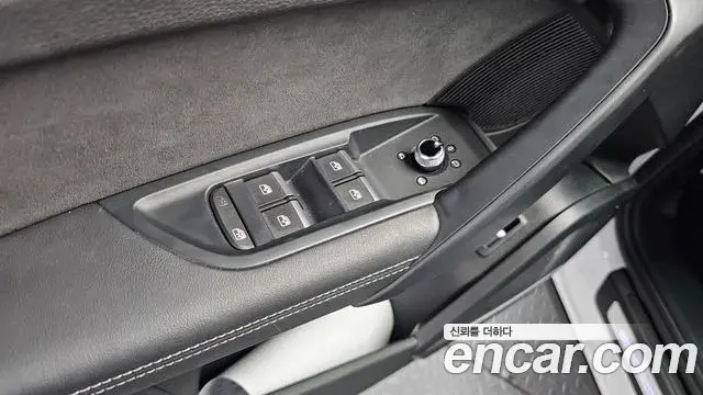 Audi SQ5 2021 — Şəkil 33/36