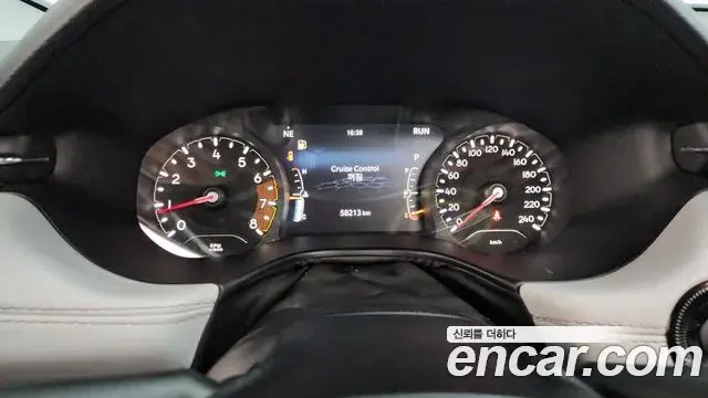 Jeep Compass 2022 — Photo 13/38