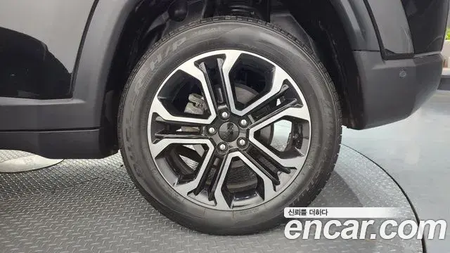 Jeep Compass 2022 — Photo 34/38