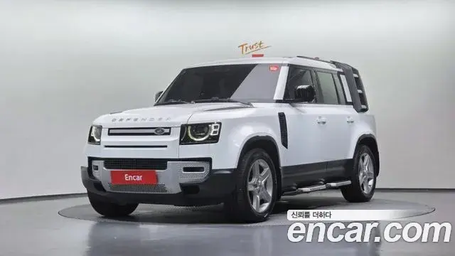 Land Rover Defender 2021 — ფოტო 1/38