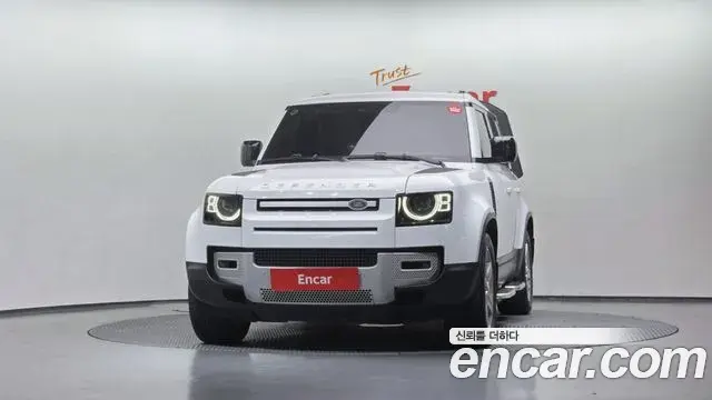 Land Rover Defender 2021 — ფოტო 22/38