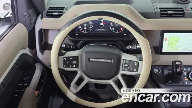 Land Rover Defender 2021 — ფოტო 13/38