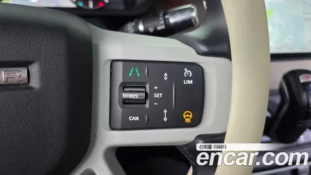 Land Rover Defender 2021 — ფოტო 30/38
