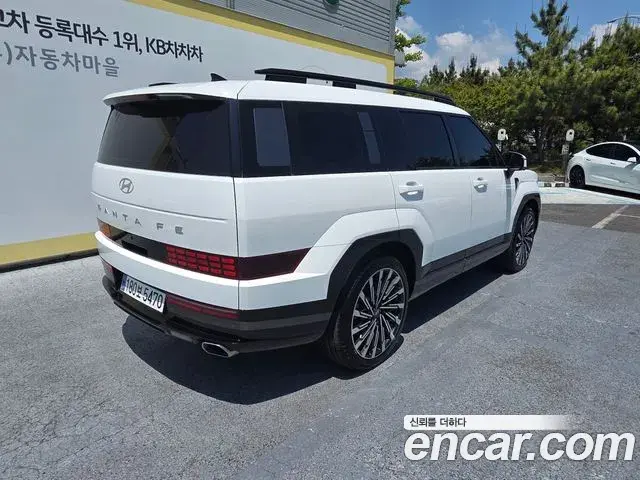 Hyundai Santa Fe 2025 — Фото 4/17
