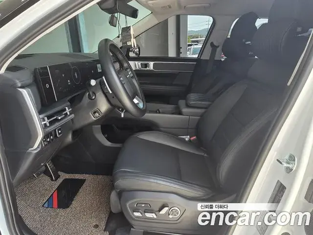 Hyundai Santa Fe 2025 — Фото 10/17