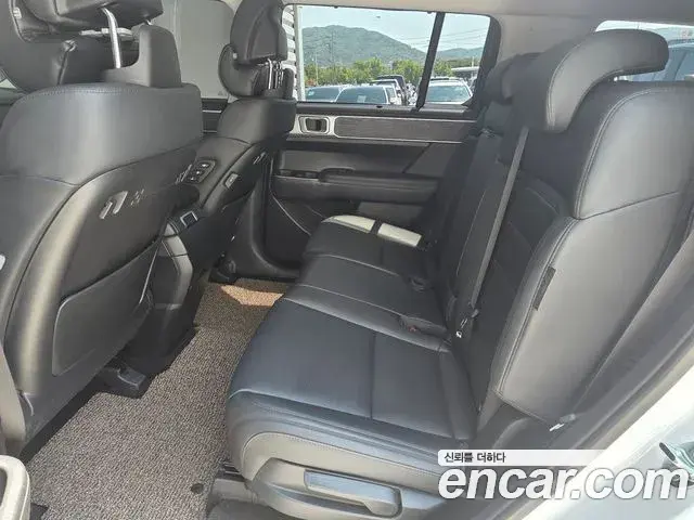 Hyundai Santa Fe 2025 — Фото 11/17