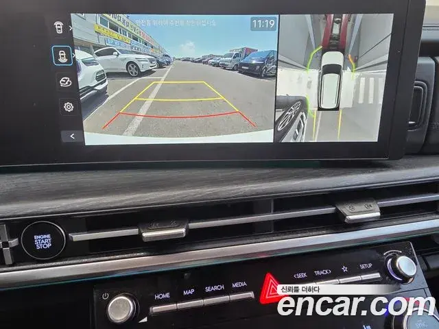 Hyundai Santa Fe 2025 — Фото 13/17