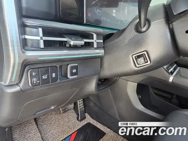 Hyundai Santa Fe 2025 — Фото 14/17
