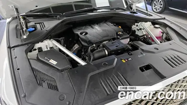 Genesis GV70 2023 — Photo 1/31