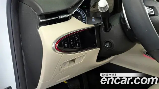 Genesis GV70 2023 — Photo 8/31