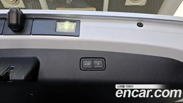 Genesis GV70 2023 — Photo 13/31