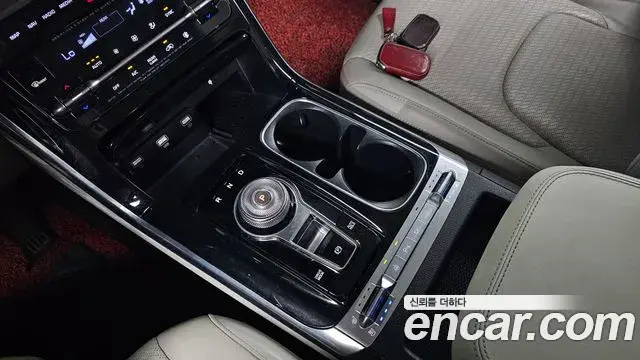 Kia Carnival 2020 — Şəkil 35/36