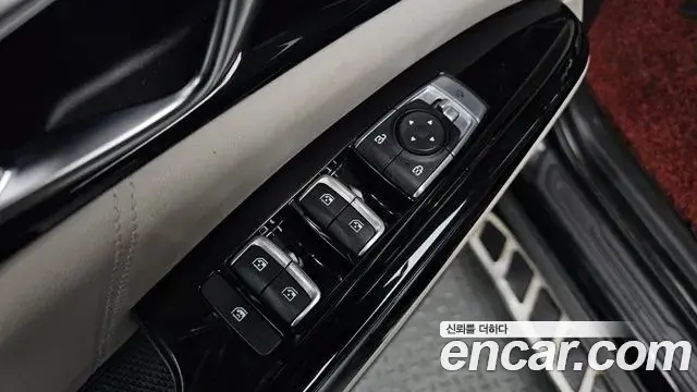 Kia Carnival 2020 — Şəkil 27/36