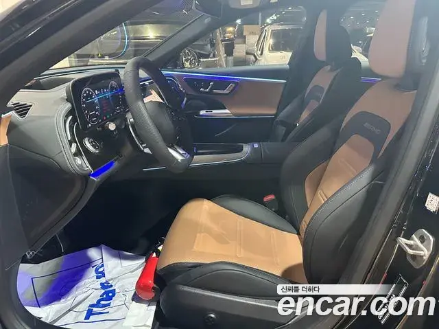 Mercedes-Benz E-Class 2025 — Photo 8/20